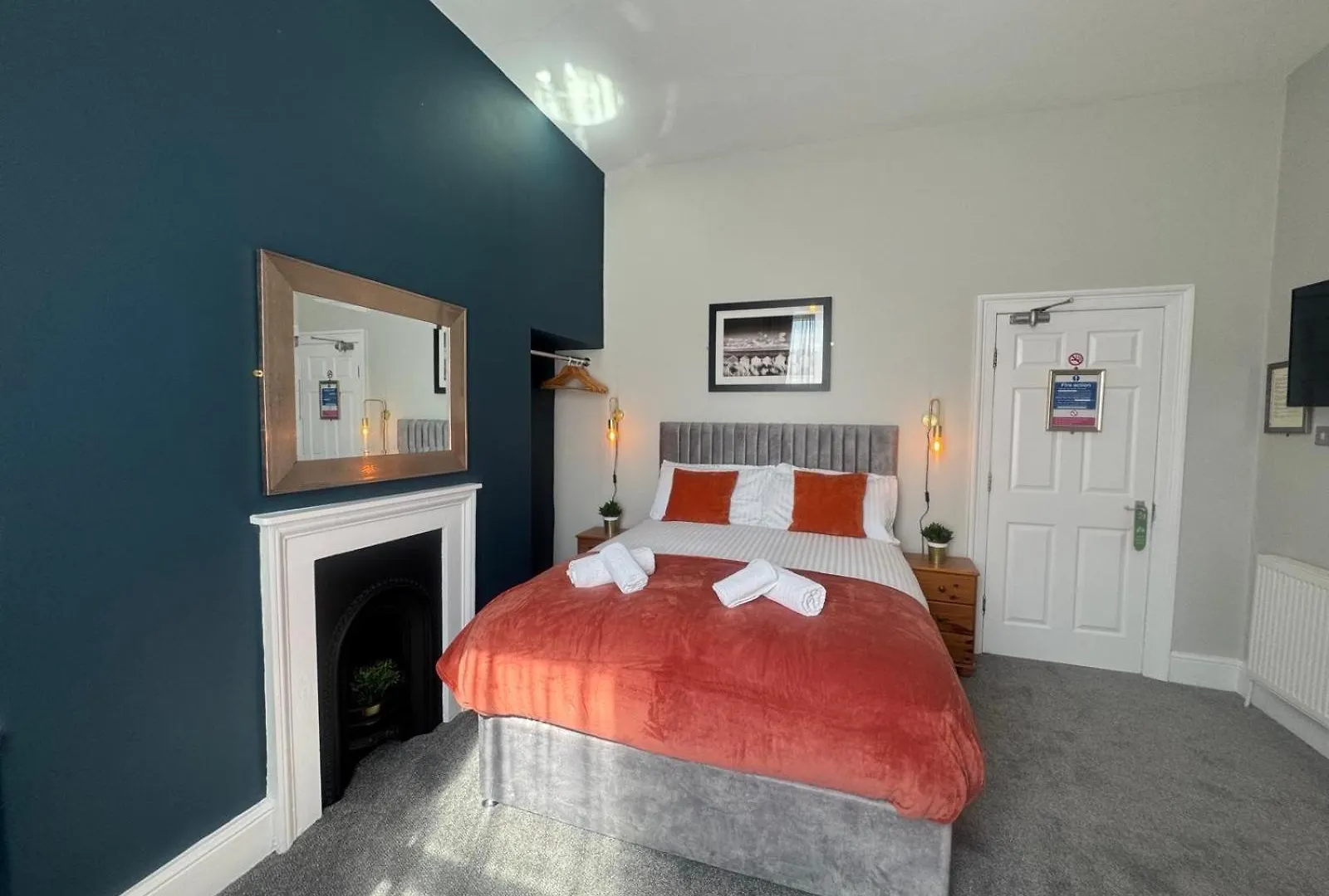 The Rockside Bed and Breakfast Σκάρμπορο 4*,